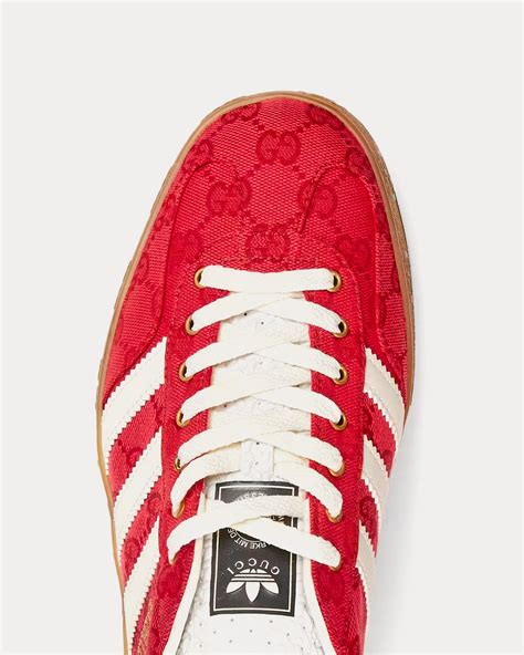 Gucci gazelle low top sneakers